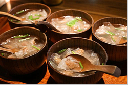 �������~Ƭ